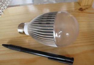 探尋照明新趨勢 0LED燈杯與三色球泡外殼在燈具照明領域的革新應用